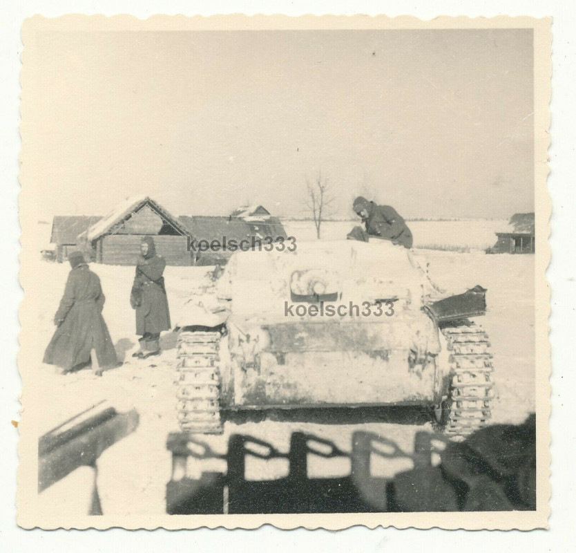 Foto Sturmgeschütz mit Schneetarnung an der Ostfront ! Wehrmacht