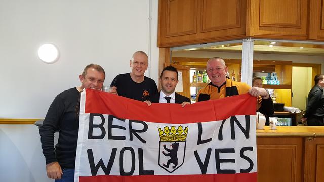 20-10-2018-Berlin-Wolves-02-Worldwide-Wolves-Lounge-Moline.jpg
