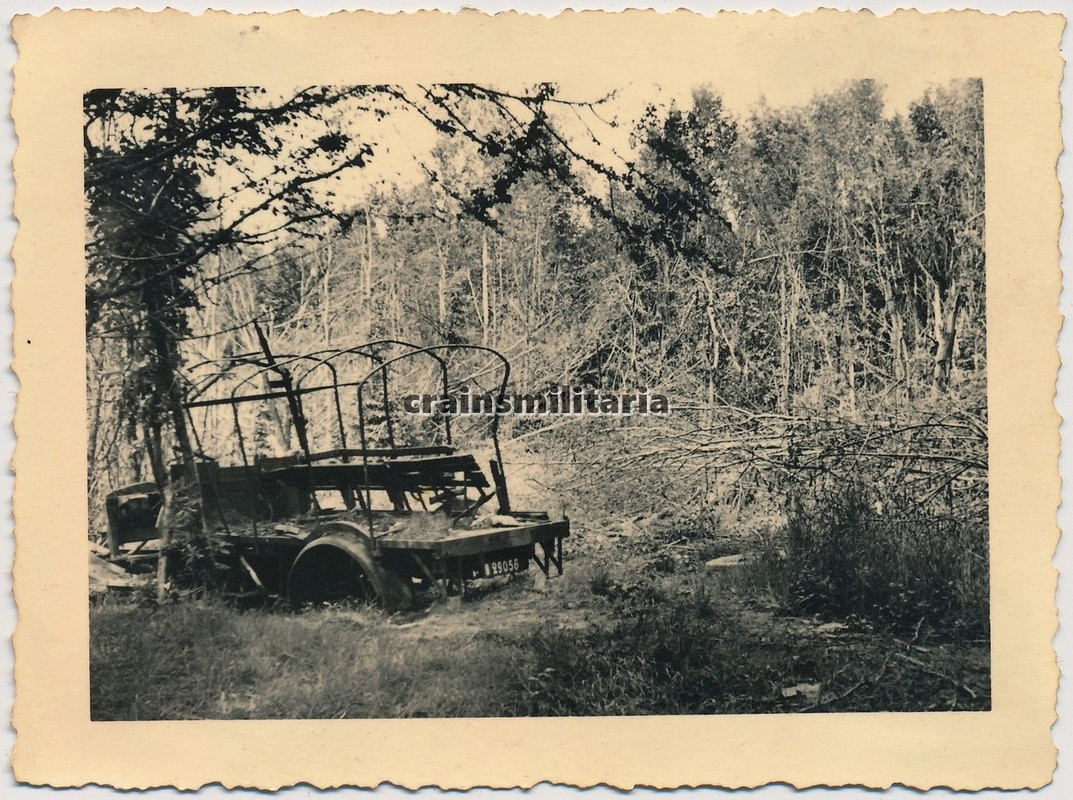 Orig. Foto zerstörte franz. Lkw Truck in Frankre