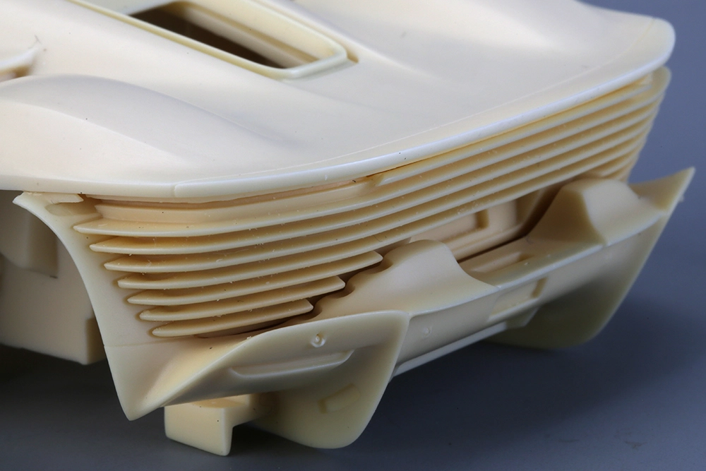 1-24-scale-model-car-kit-Ferrari-Daytona