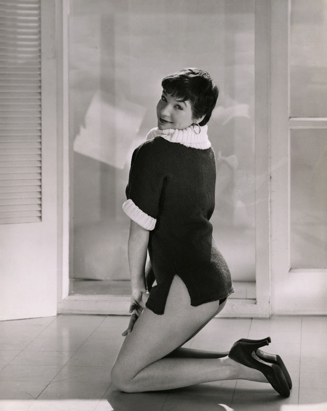 Shirley_MacLaine_d01