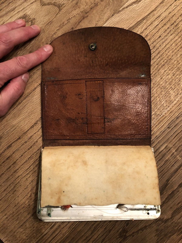 16B05115-8E53-48CD-9537-529C68C22F26