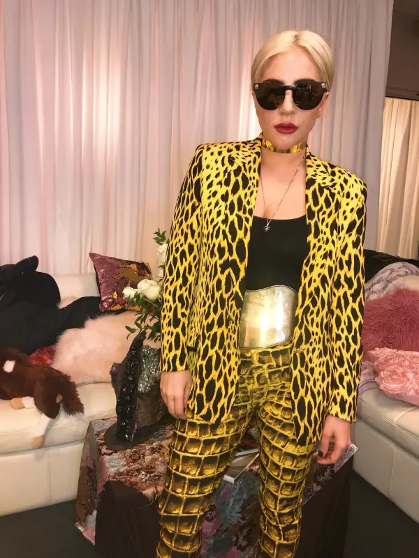 12-8-17-Instagram-003.webp
