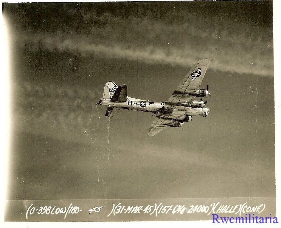 401st Bomb Group B 17 Bombers Over HALLE, Germany 1945 — Postimages