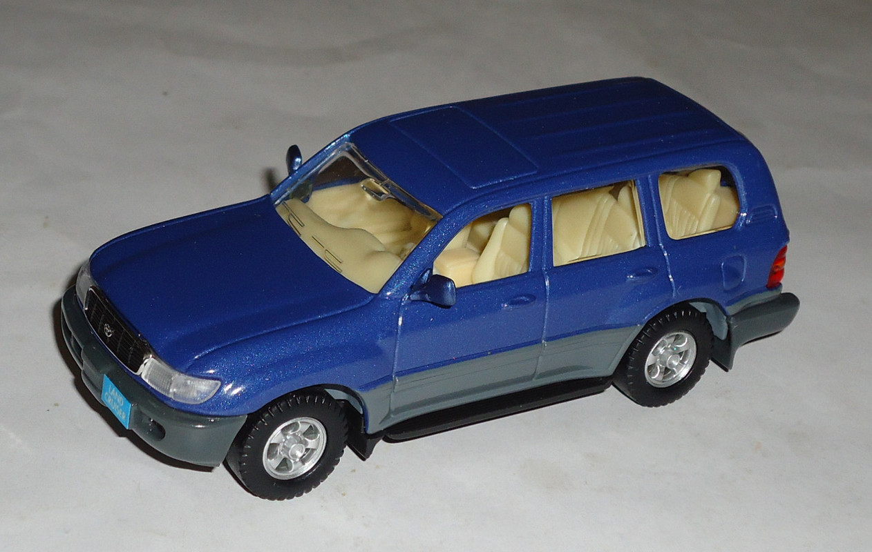 Toyota-Land Cruiser-100 VXR