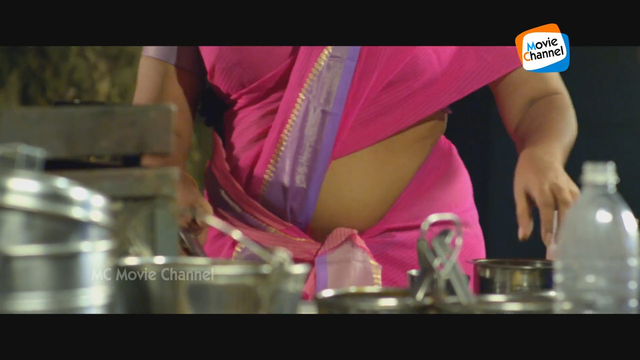 [Image: Maya-Vishwanath-Hot-Navel-and-Cleavage-m...07-842.jpg]