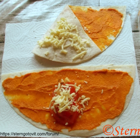 Тортилья с начинкой в аэрогриле