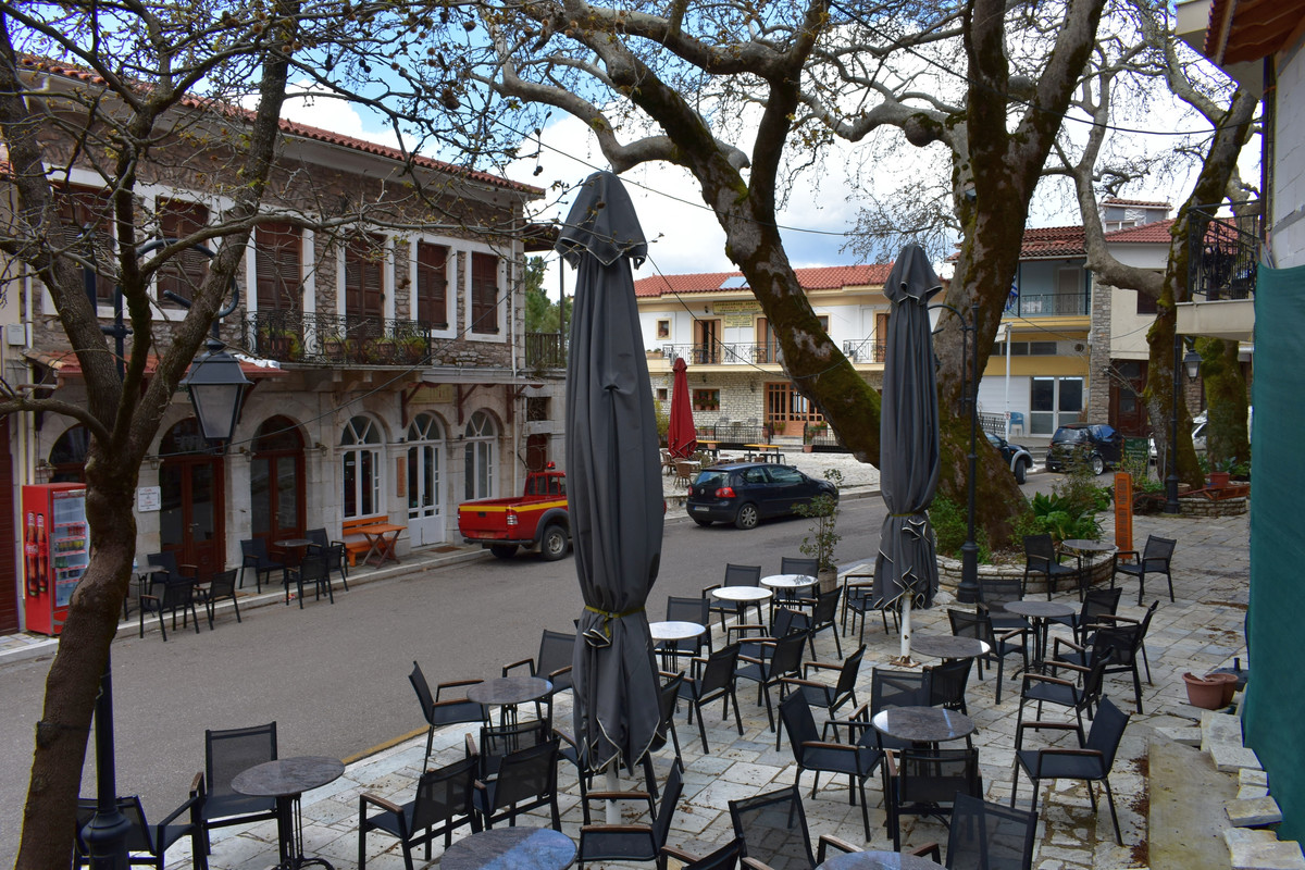 Ανδρίτσαινα