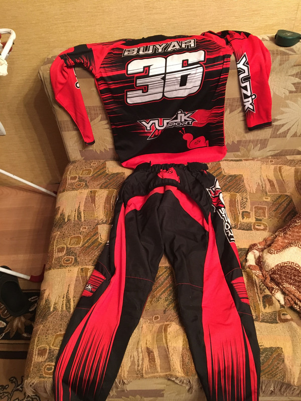 5E4F2106-A636-413F-98A4-9E8715672BAA