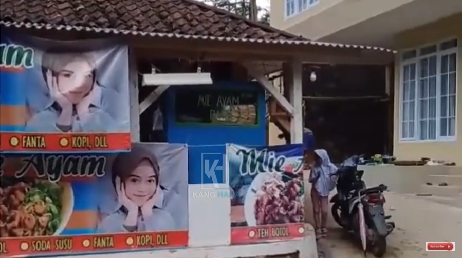 Warung mi ayam Lesti Kejora.