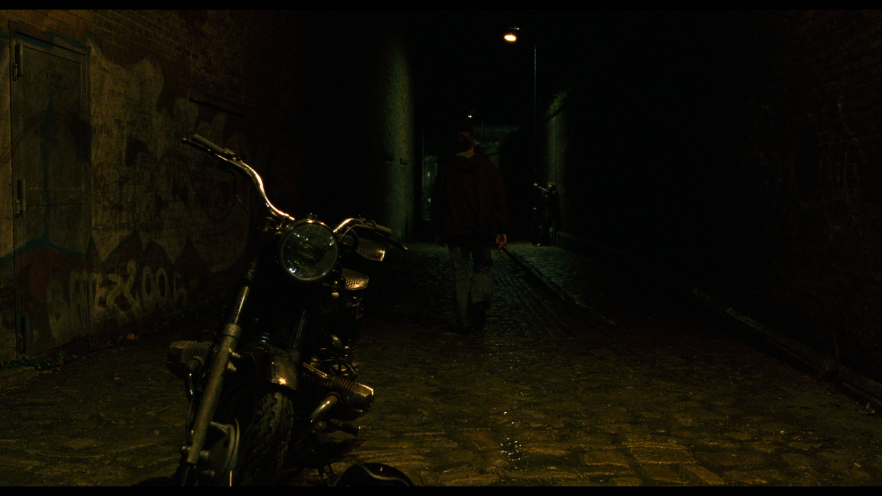 Eastern.Promises.2007.UHD.2160p.DTS-HD.MA.5.1.DoVi.P8.by.DVT.mkv_20220406_205412.050