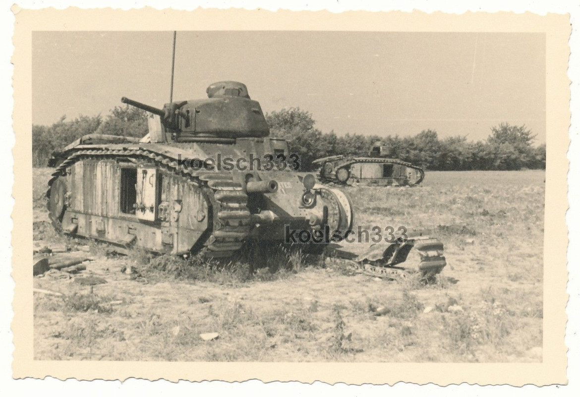 Foto französische Char B 1 Panzer Wracks an der 