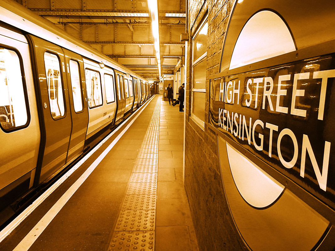 goldtubestation.jpg