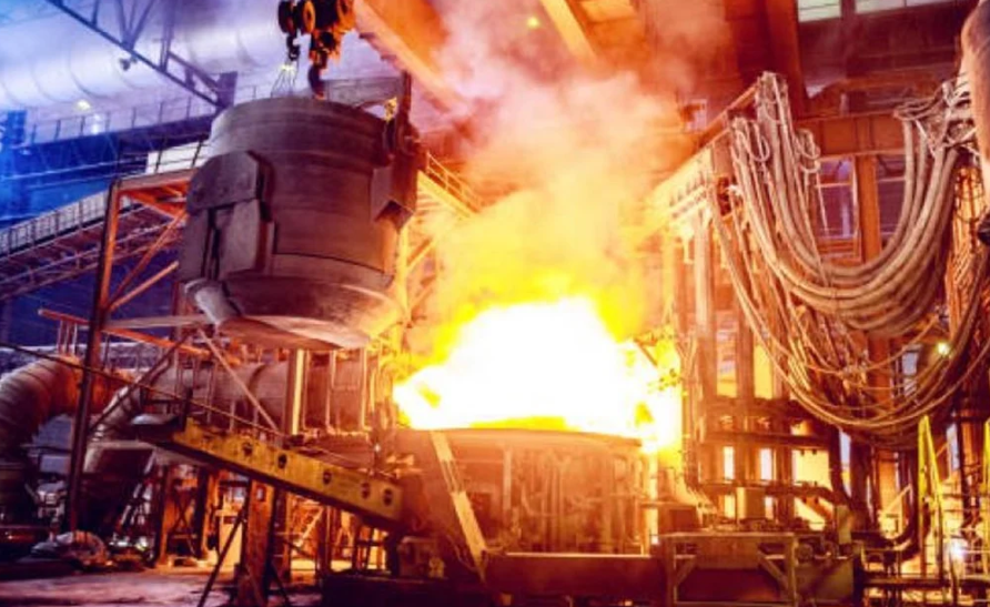 Trabajador cayó en una tina de hierro fundido; muere de manera instantánea