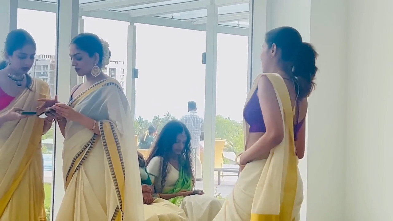 diya krihsa,ishani krisha and other girl onam celbration navel show.mp4_snapshot_03.05.671