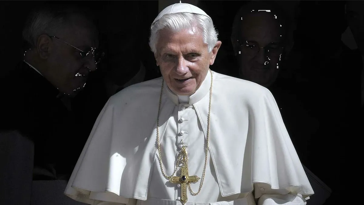 Archivan investigaciones contra Benedicto XVI por abuso sexual a menores