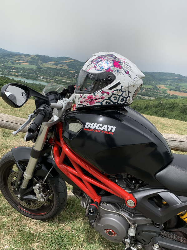 79B79FAB-F1F8-48FE-94DB-4FFE7D44F958