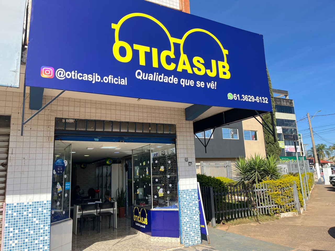 Fachada Óticas JB Valparaíso I Etapa A
