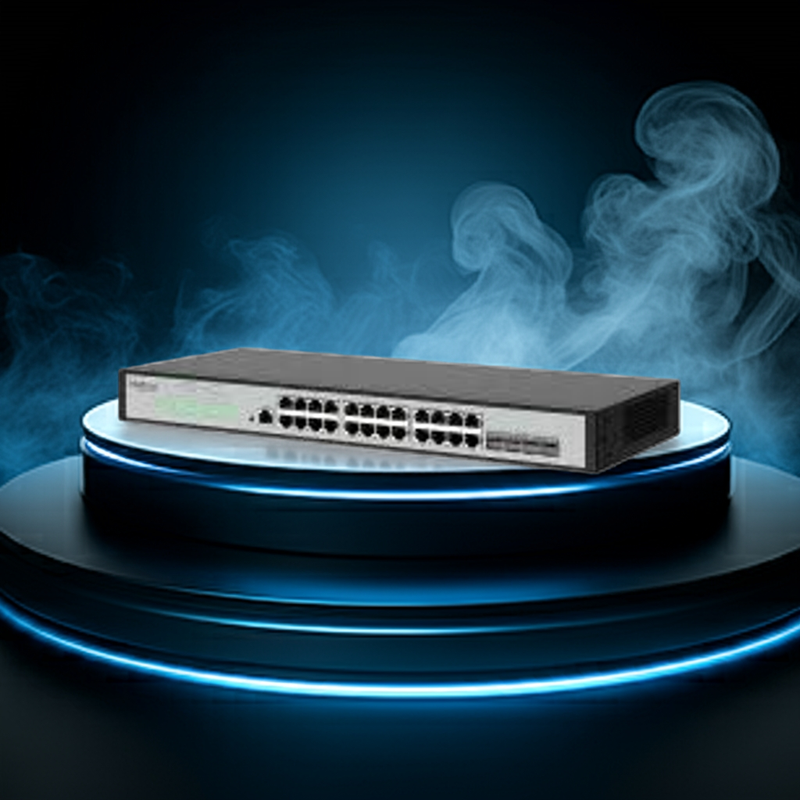 Switch Intelbras S3028G-B Lite, destacando seu design compacto e elegante.