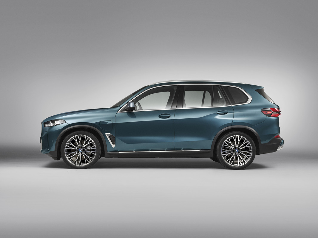 P90492277_highRes_the-new-bmw-x5-xdriv