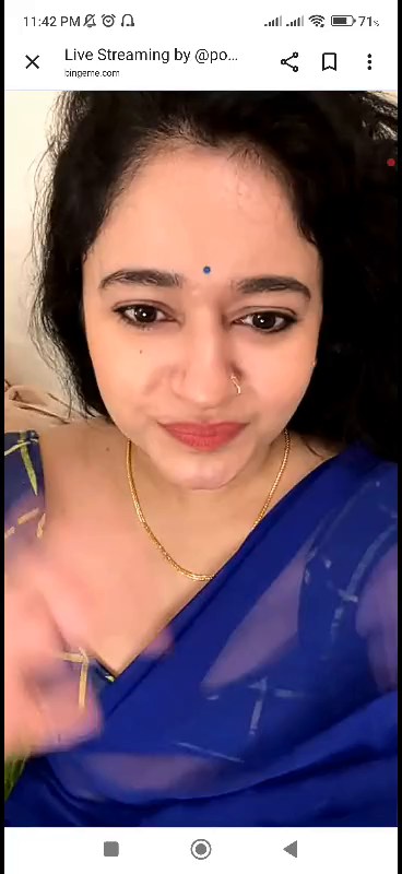 [Image: Poonam-Bajwa-Blue-Saree-Live-mp4-0025.jpg]