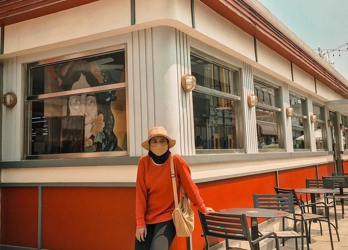 Liburan ke Broadway Alam Sutera, tentu kurang lengkap tanpa berburu spot foto Instagramable.