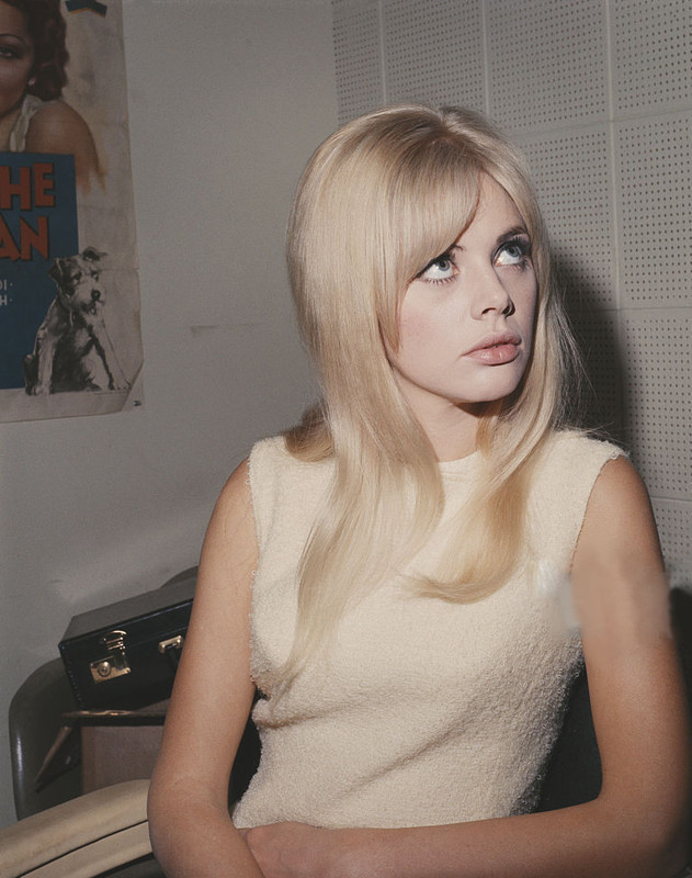 Britt_Ekland_mc88