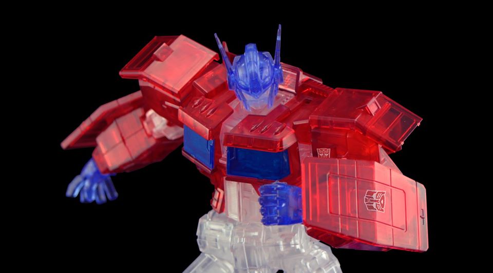 Furai-Model-IDW-Optimus-Prime-Clear-Ver-06