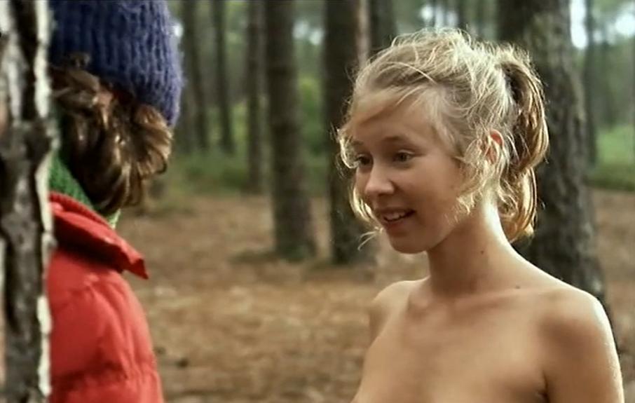 [18+] La fonte des neiges (2009) HDRip [French] Esub 720p – 480p Download