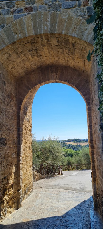 La Toscana 2022: entre termas y cipreses - Blogs de Italia - Volterra, Monteriggioni y Siena: etruscos, romanos y viceversa (13)