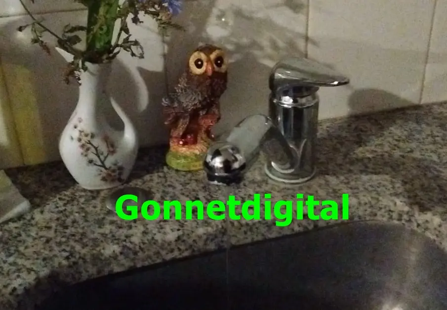 Vecinos de Gonnet sin agua por rotura en el Acueducto Norte en la zona de calle 488 y 13 Canilla cerrada simbolizando el corte de agua en Gonnet por la rotura de un caño en el Acueducto Norte que afecta a vecinos de las calles 15, 493, 15 bis y 16 desde el sábado