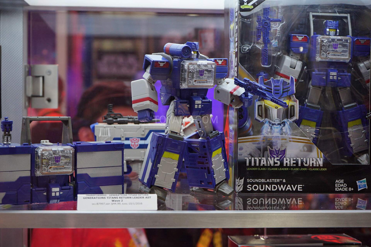 SDCC2016-Transformers-Titans-Return-012