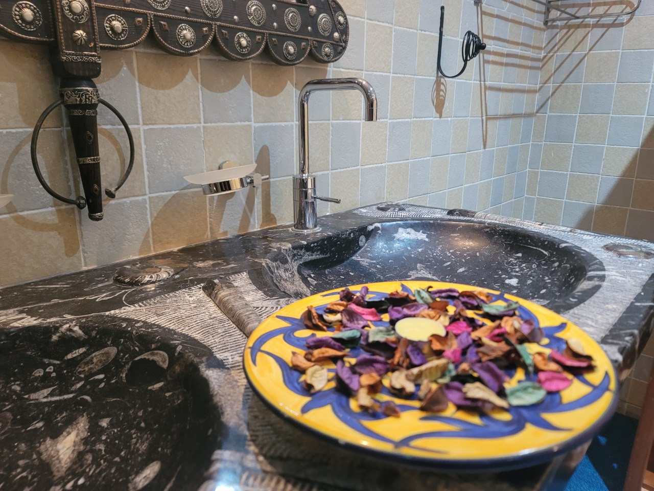 Luxury Quadruple Room View 16