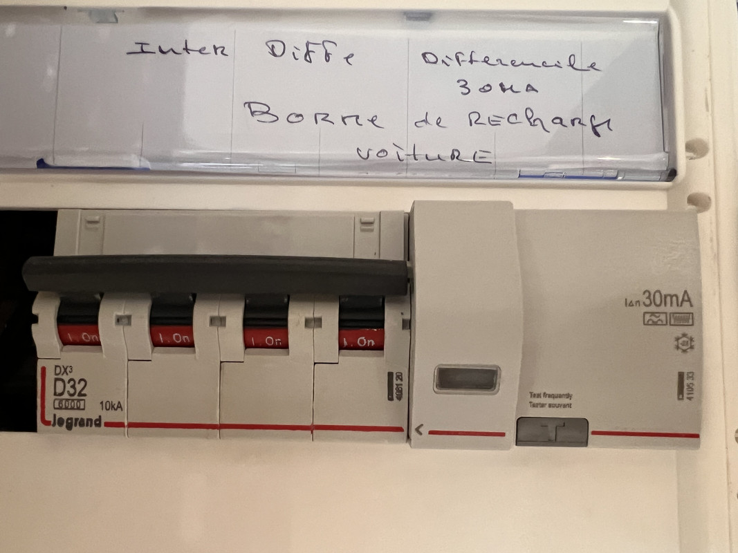 0CF212BE-5AA1-4E20-8372-86C53114605E