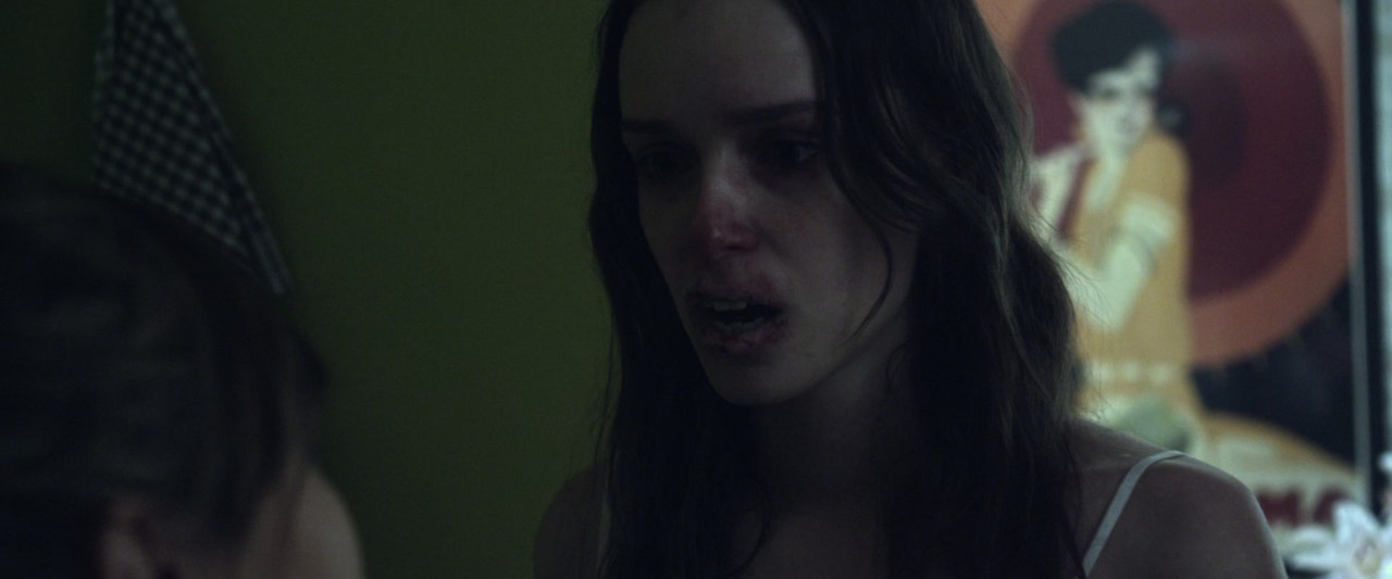 Starry Eyes (2014) (1080p BluRay x265 r00t)-10