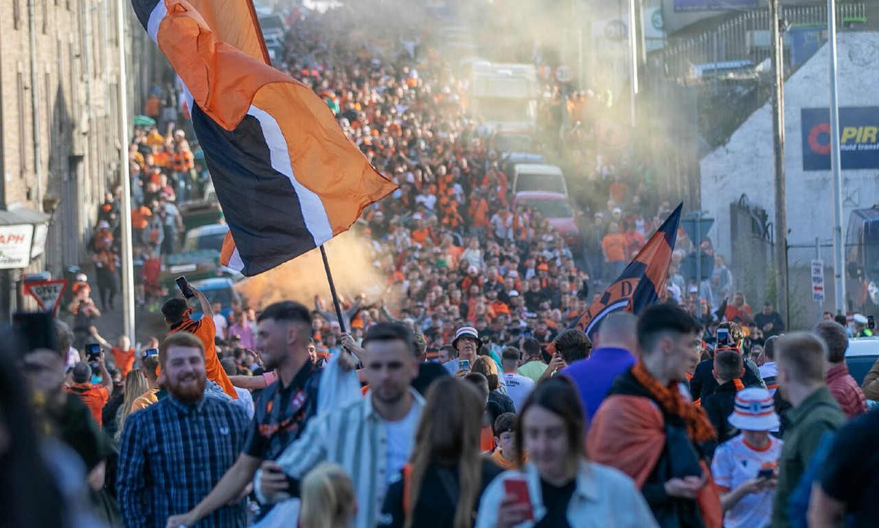 3EF54DAE-3A81-49A9-A6B0-E49CE150E7C6