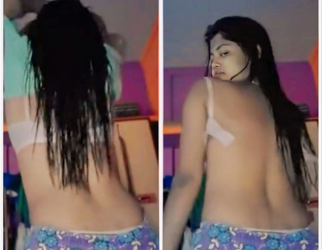Cute desi girl flashing her big boobs closeup