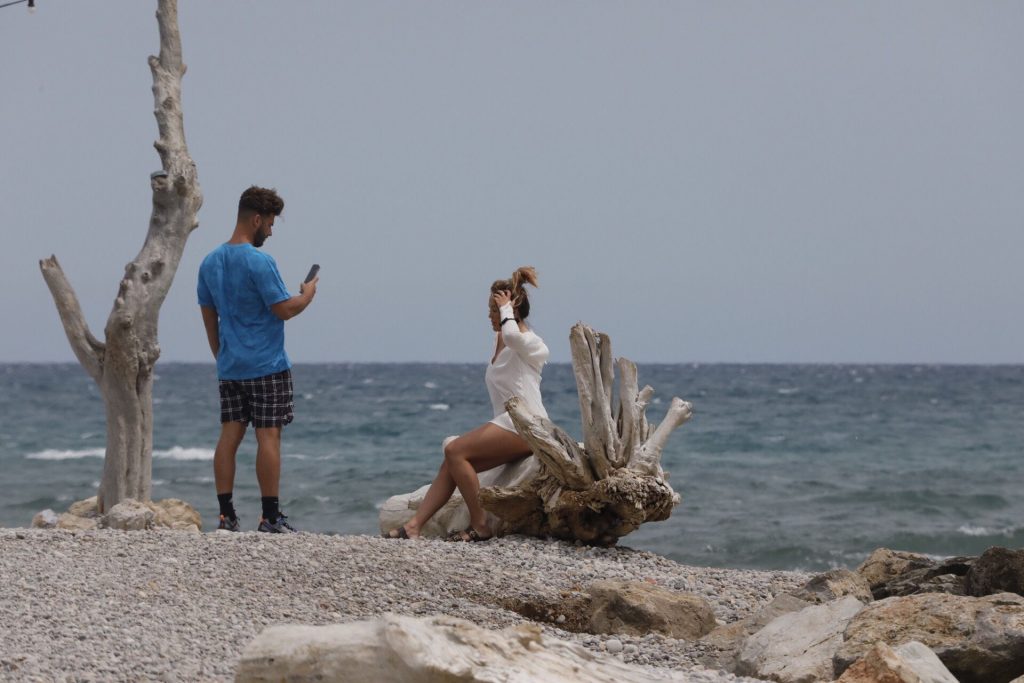 Charlotte-Crosby-Upskirt-Stars-Com-1-1024x683-25