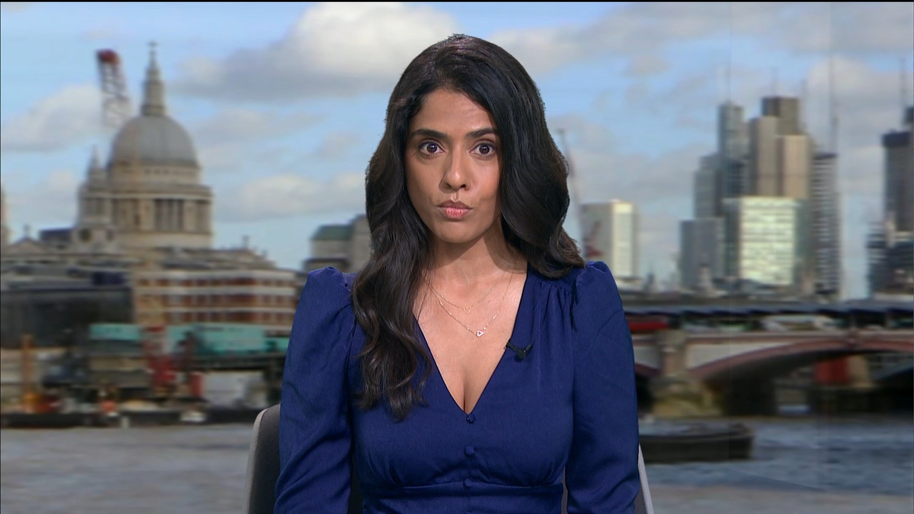 ITV News London_20220516_18001830.ts_snapshot_02.54.874