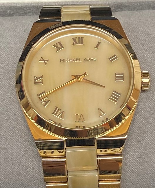 MK6152.jpg