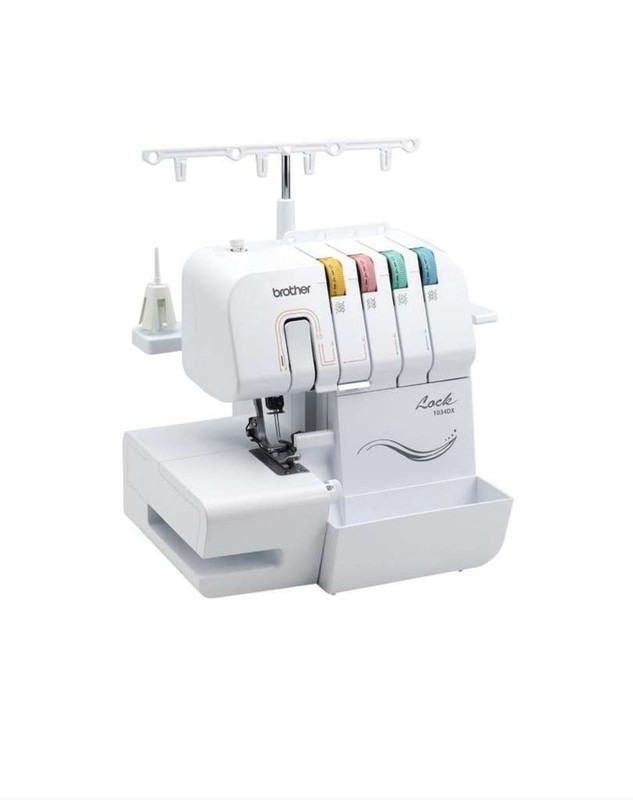 Liverpool: Máquina de coser Brother Overlock blanca 
