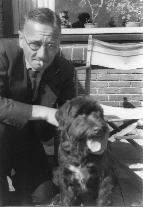 02-Simon-Vestdijk-met-hond