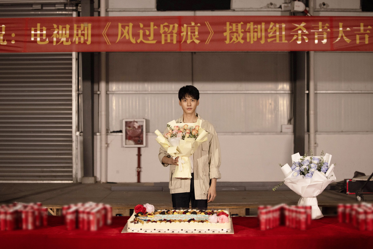 006DurXoly1hg12ebx98hj36bk47se88