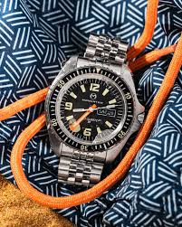 https://i.postimg.cc/brmpBf54/Momentum-Sea-Quartz.jpg