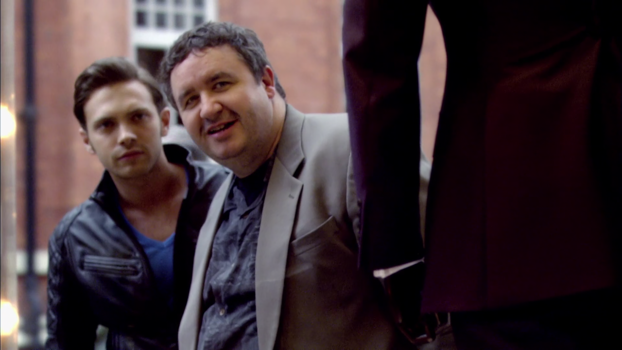 Hustle.S06E02.The.Thieving.Mistake.1080p.AMZN.WEB-DL.DDP2.0.H.264-TEPES[SS]43