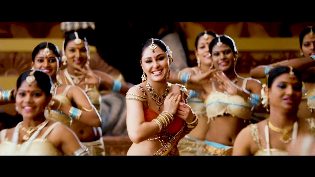 Ponnar Shankar 2011 Hot Song 4k.mp4_snapshot_02.08_[2020.12.12_00.09.05]
