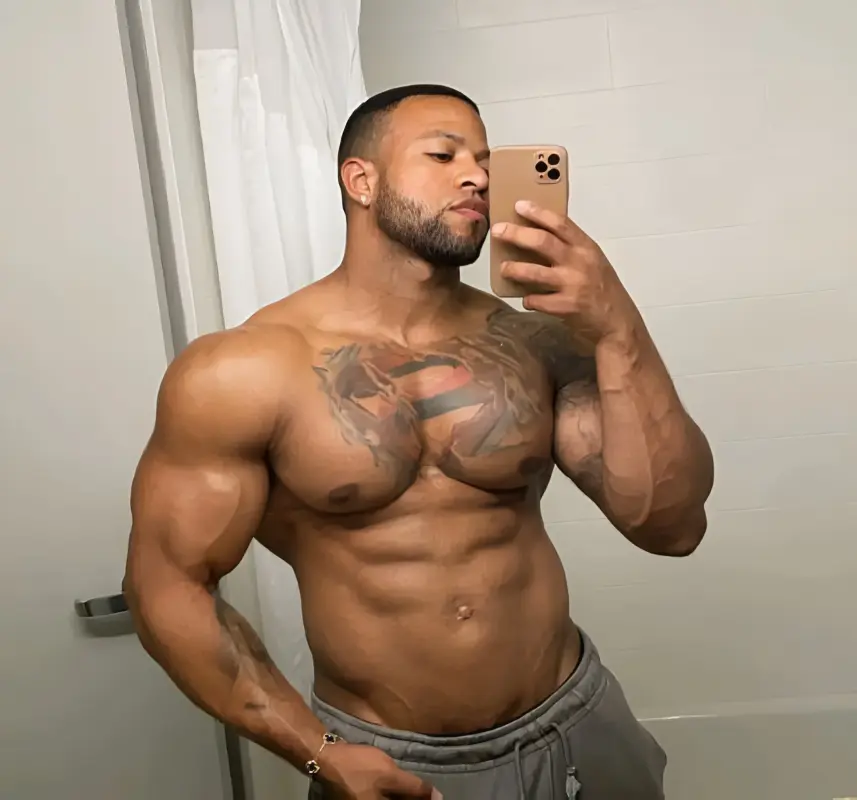 Maurice Holmes