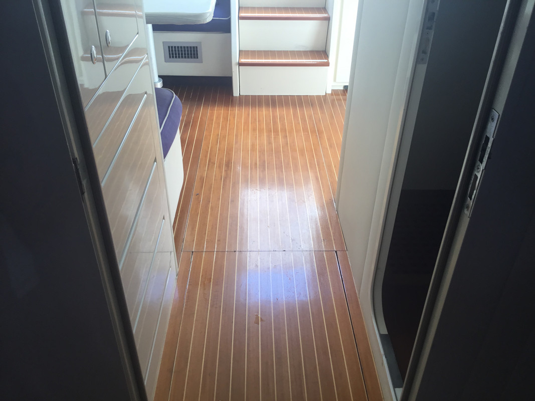 D262F2D8-EFF5-41FC-BECD-6D3F3D0DB581