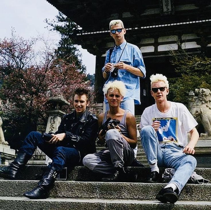 https://i.postimg.cc/brqwwY4B/Depeche-Mode.jpg