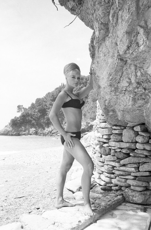 elke_sommer_mf71